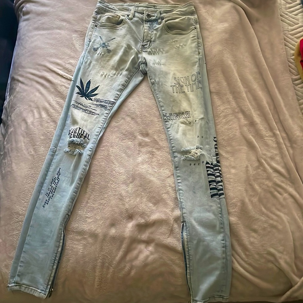 Look better in person but is worn, I’d say 6 or 7 condition.